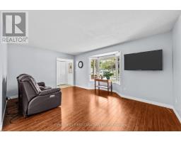7 SIFTON DRIVE - 15