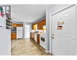 7 SIFTON DRIVE - 16