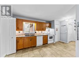 7 SIFTON DRIVE - 17