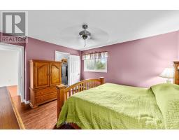 7 SIFTON DRIVE - 23