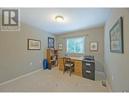 41 - 601 GRENFELL DRIVE - 24