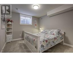 21 FEATHERS CROSSING - 30