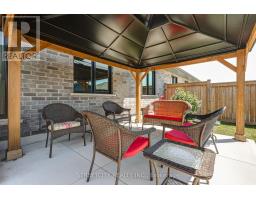 21 FEATHERS CROSSING - 33