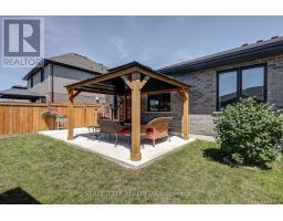 21 FEATHERS CROSSING - 35