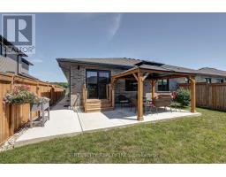 21 FEATHERS CROSSING - 41