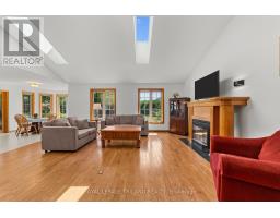 22164 DUNDONALD ROAD - 17