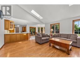 22164 DUNDONALD ROAD - 21