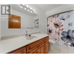 22164 DUNDONALD ROAD - 34