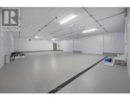 22164 DUNDONALD ROAD - 41
