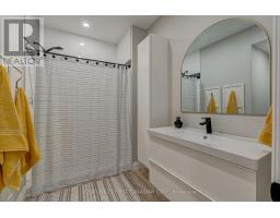 7442 SILVER CREEK CRESCENT - 43