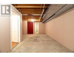 686 HUMBER DRIVE - 35
