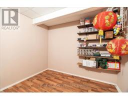686 HUMBER DRIVE - 36