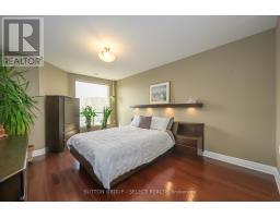 1007 - 250 PALL MALL STREET - 23