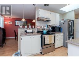 9 COTTONWOOD CRESCENT SW - 16