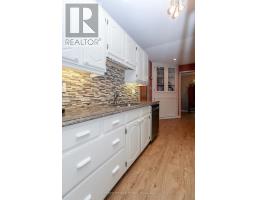 9 COTTONWOOD CRESCENT SW - 20