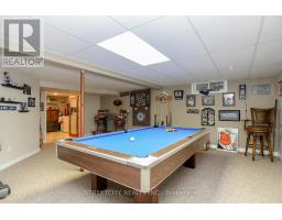 9 COTTONWOOD CRESCENT SW - 43