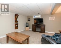 9 COTTONWOOD CRESCENT SW - 44