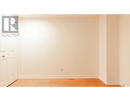 14 - 683 WINDERMERE ROAD - 37