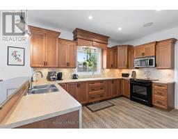 13 KANTOR COURT - 12