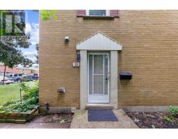 19 ARBOUR GLEN CRESCENT - 19