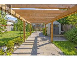 851 CRESTVIEW CRESCENT - 42