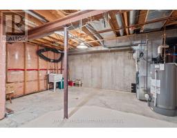 68 - 1478 ADELAIDE STREET N - 39