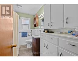 1528 MCLARENWOOD TERRACE - 23
