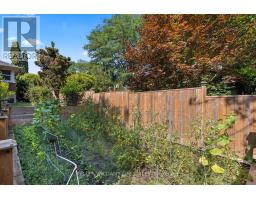 1528 MCLARENWOOD TERRACE - 32