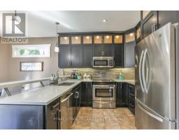 534 HUMMINGBIRD CRESCENT - 12