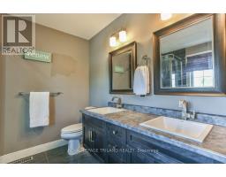 534 HUMMINGBIRD CRESCENT - 22