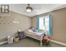 534 HUMMINGBIRD CRESCENT - 26