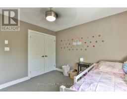 534 HUMMINGBIRD CRESCENT - 27