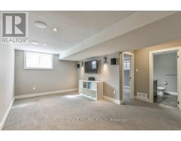 534 HUMMINGBIRD CRESCENT - 31