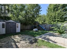 534 HUMMINGBIRD CRESCENT - 38