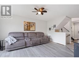 47 CARRIE CRESCENT - 12