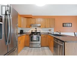 47 CARRIE CRESCENT - 16