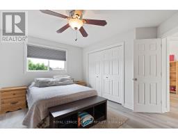 47 CARRIE CRESCENT - 25