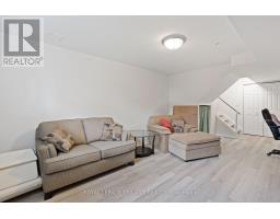 47 CARRIE CRESCENT - 35