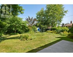 16 THOMPSON AVENUE - 2