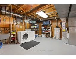 16 THOMPSON AVENUE - 34