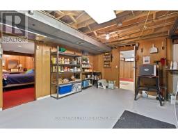 16 THOMPSON AVENUE - 35