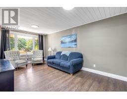 65 SOUTHVIEW CRESCENT - 16