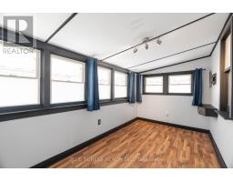 17 EMERY STREET E - 13
