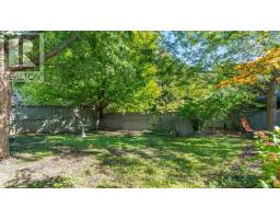 63 HUMMINGBIRD LANE - 32
