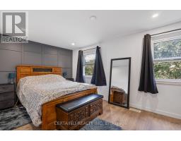 35 ROSAMOND CRESCENT - 16