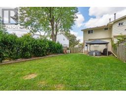 35 ROSAMOND CRESCENT - 32
