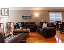 956 QUEENSBOROUGH COURT N - 14