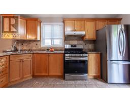 956 QUEENSBOROUGH COURT N - 21