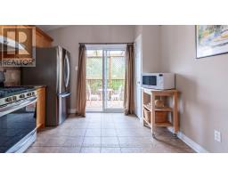 956 QUEENSBOROUGH COURT N - 23