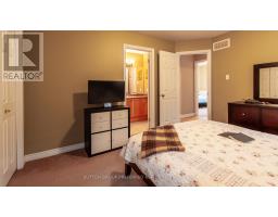 956 QUEENSBOROUGH COURT N - 27